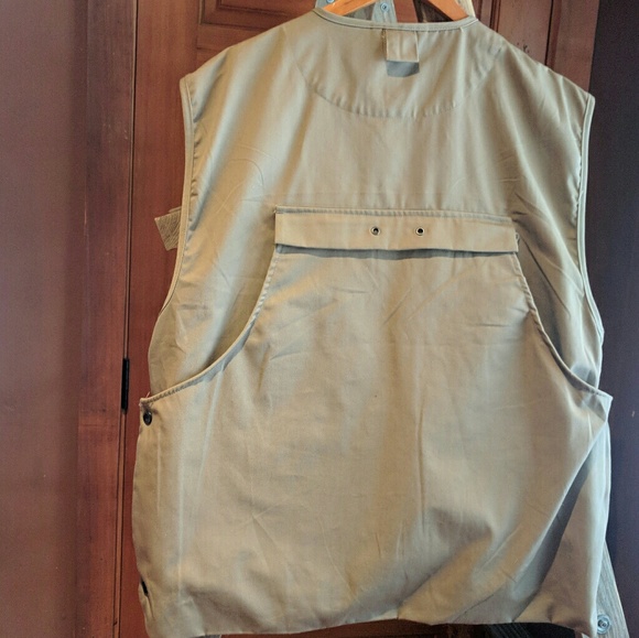 Fishing vest - Picture 2 of 4